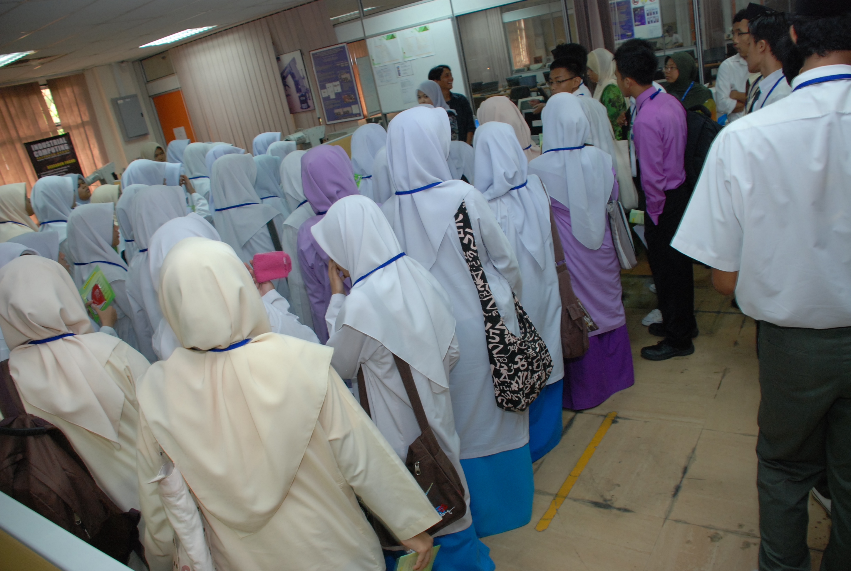 8 Bengkel Asas Robotic